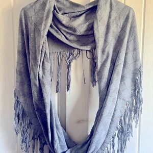 Women’s scarf